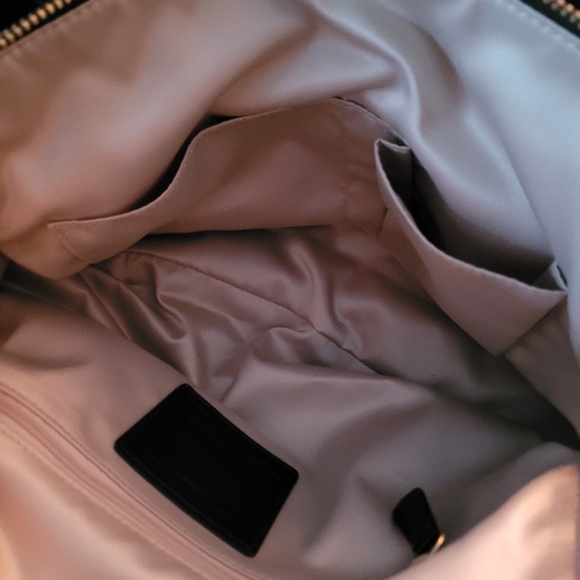 Coach - Picture 3 of 5